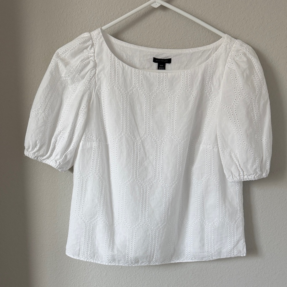 Ann Taylor White Eyelet Puff-Sleeve Blouse XXSP Petite